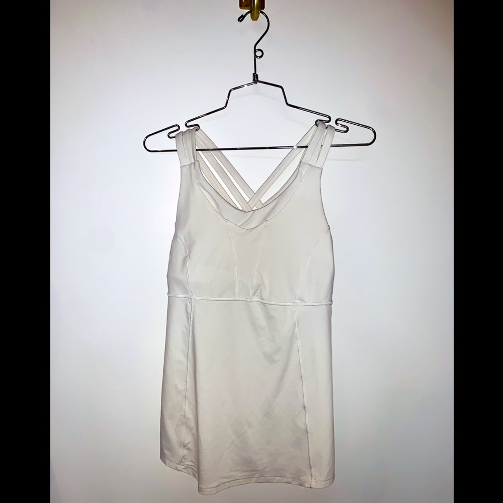 Lululemon tank top. Cross back, built in bra.
